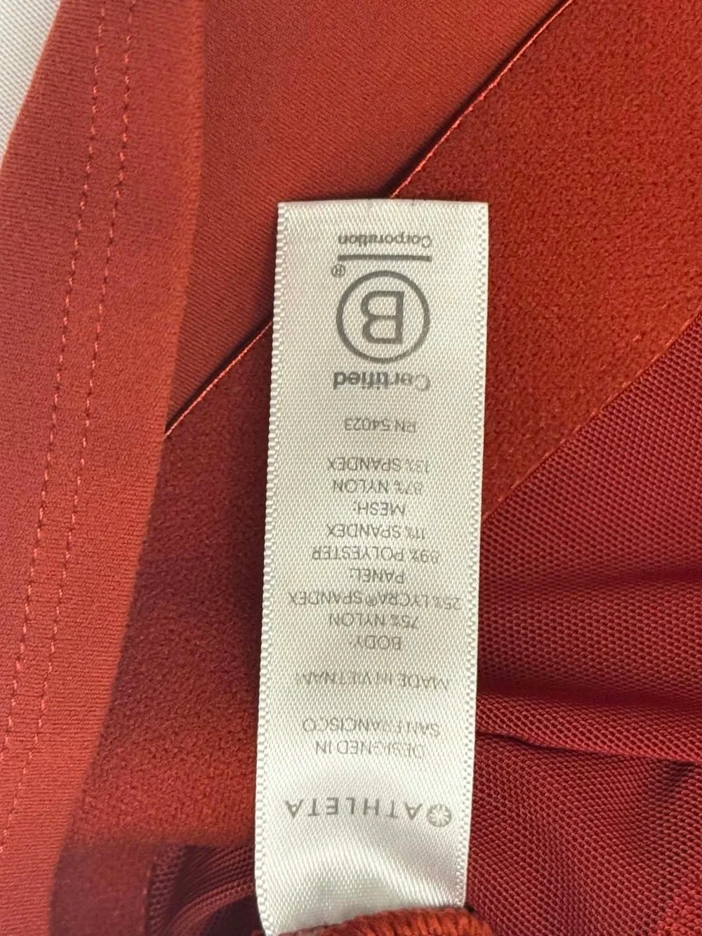 Athleta women conscious twist crop rusty red Size L